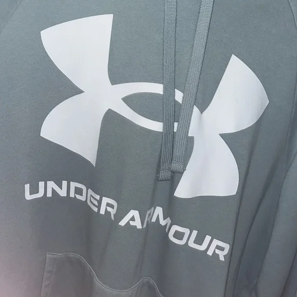Men’s Under Armour Hoodie - Picture 2 of 4
